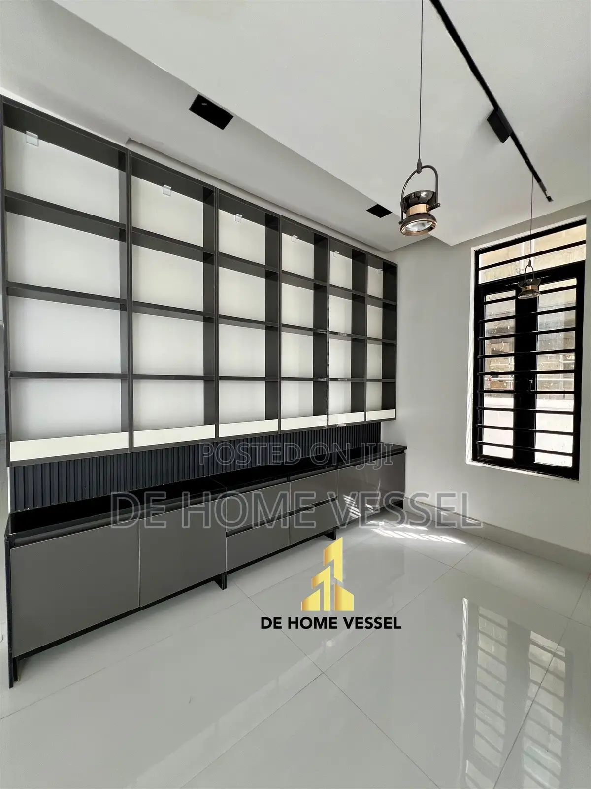 5bdrm Duplex in Lekki Phase 1 for sale in Lekki Phase 1