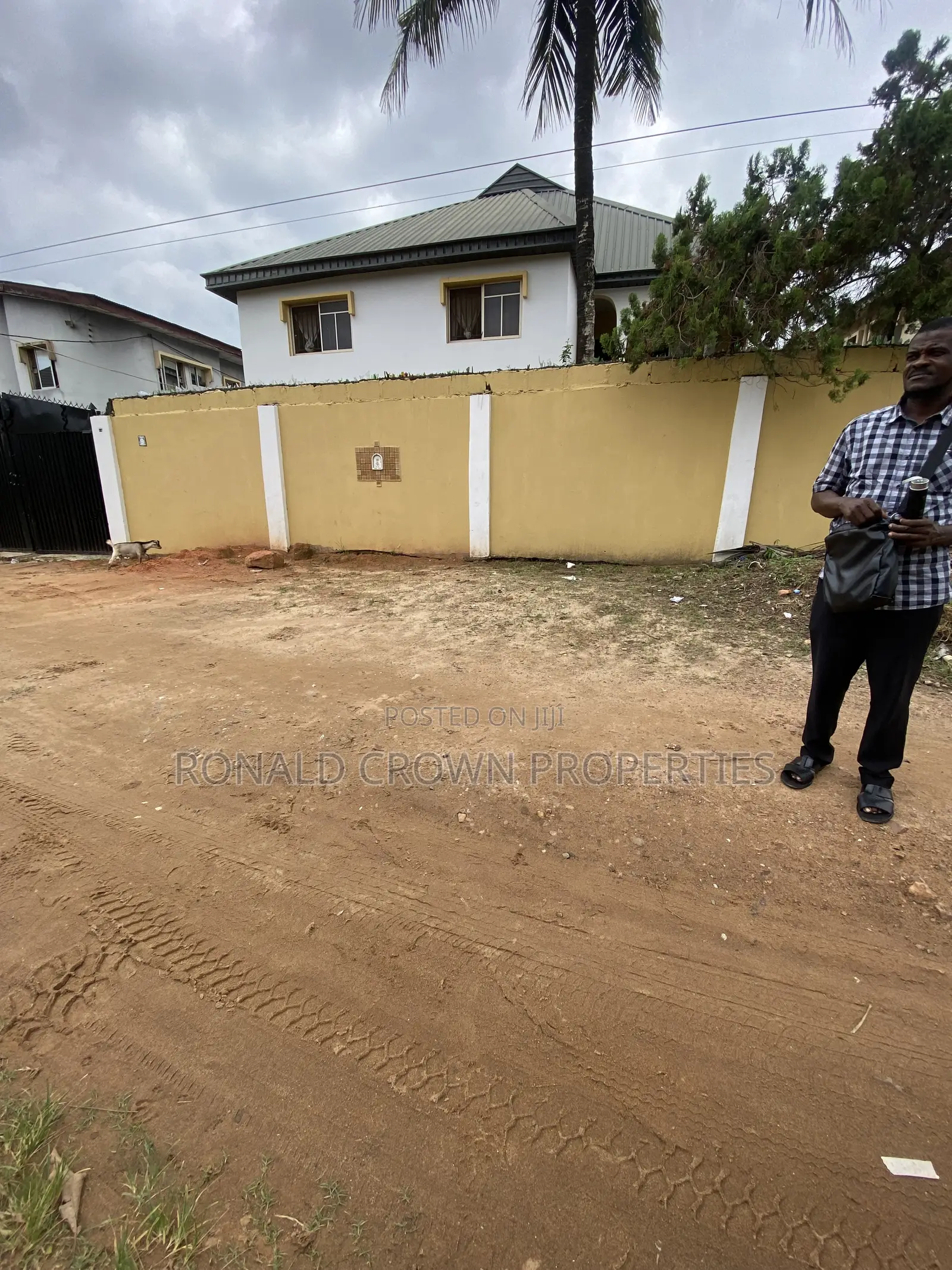 3bdrm Block of Flats in Bucknor for sale in Bucknor