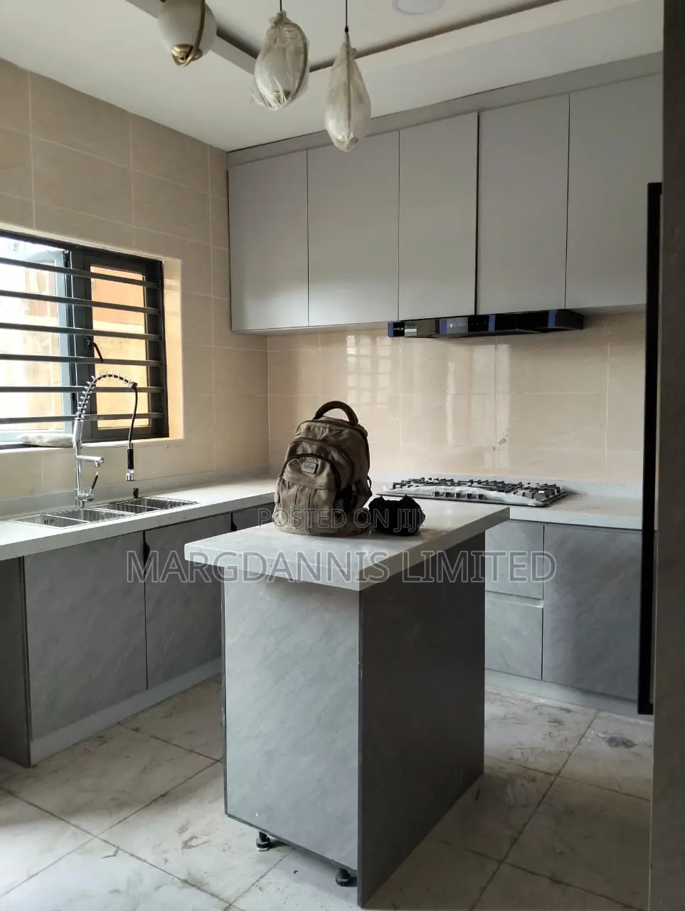 5bdrm Duplex in Alaka for sale in Alaka Estate