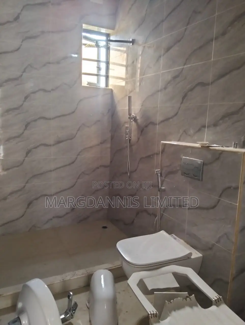5bdrm Duplex in Alaka for sale in Alaka Estate