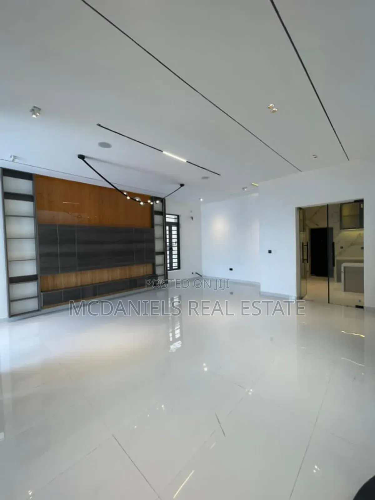 5bdrm Duplex in Ado / Ajah for sale in Ado / Ajah