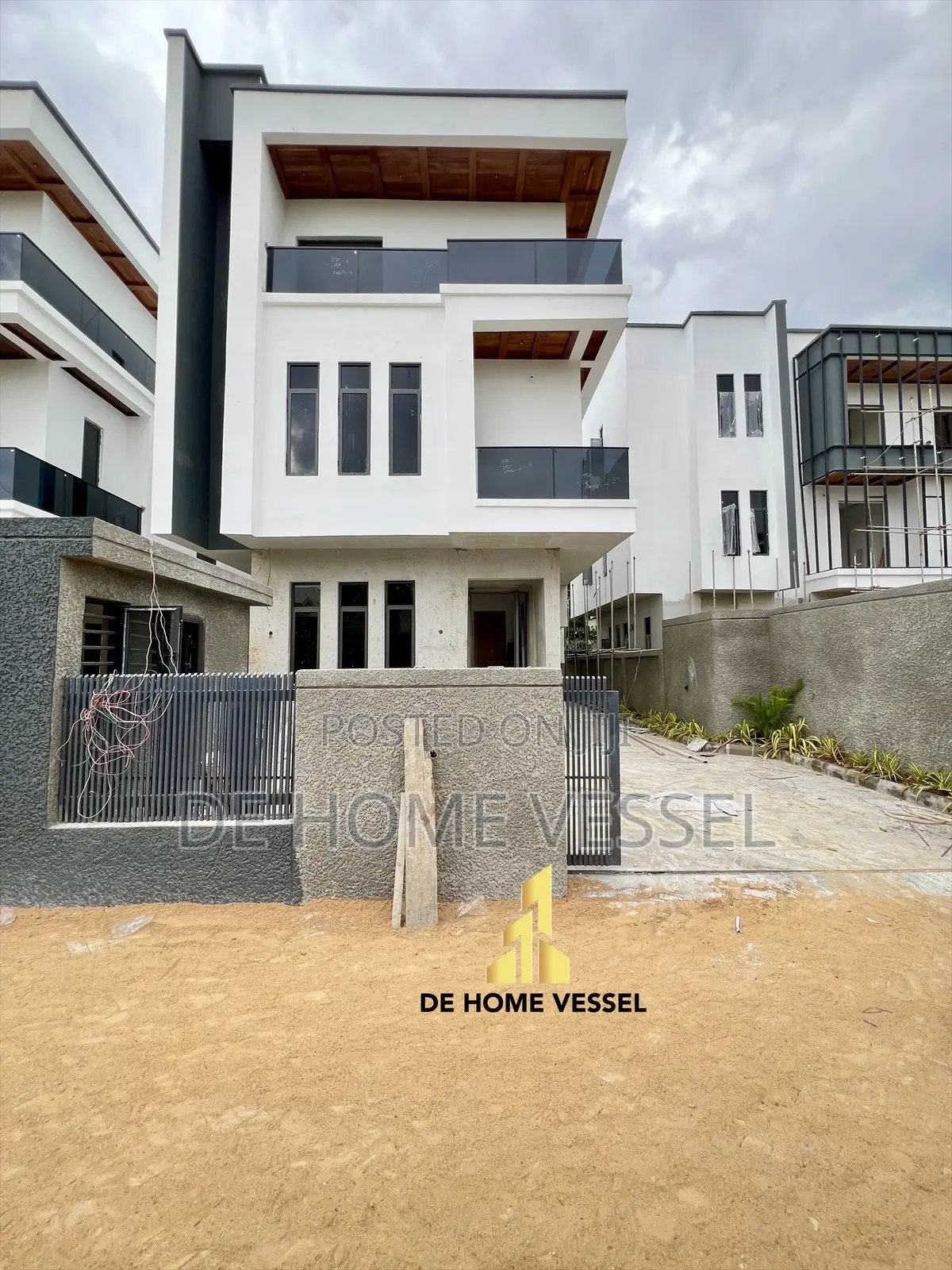 6bdrm Duplex in Victoria Island for sale in Victoria Island