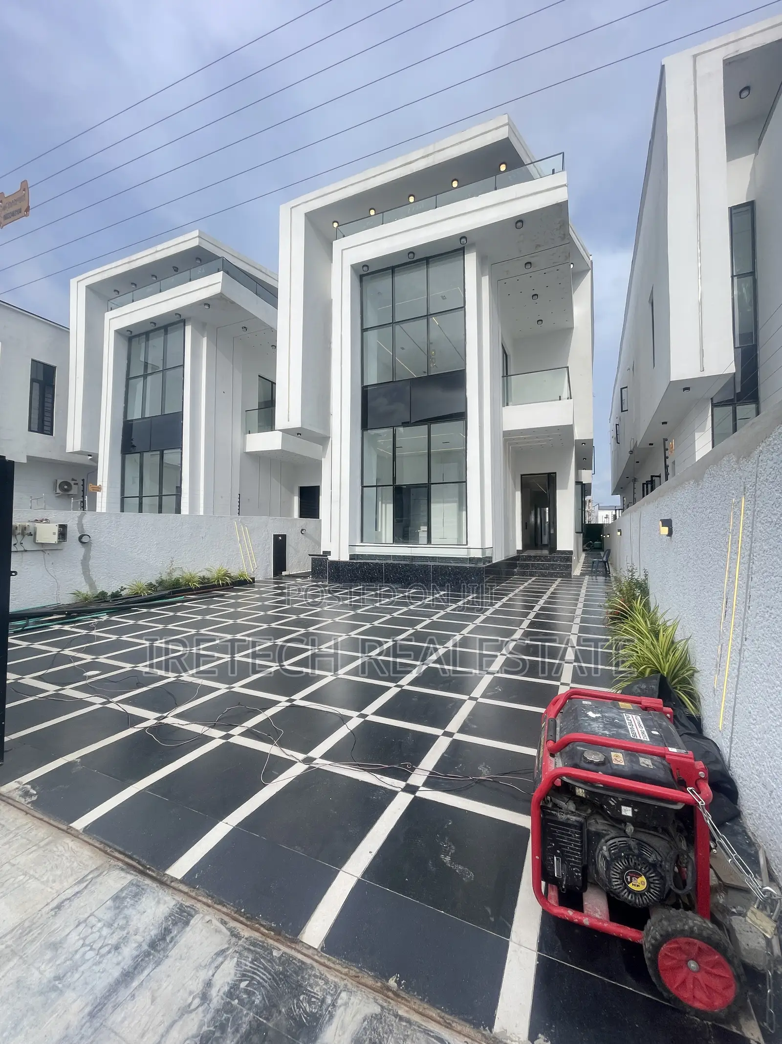 5bdrm Duplex in Ajah In A Gated for sale in Ado / Ajah
