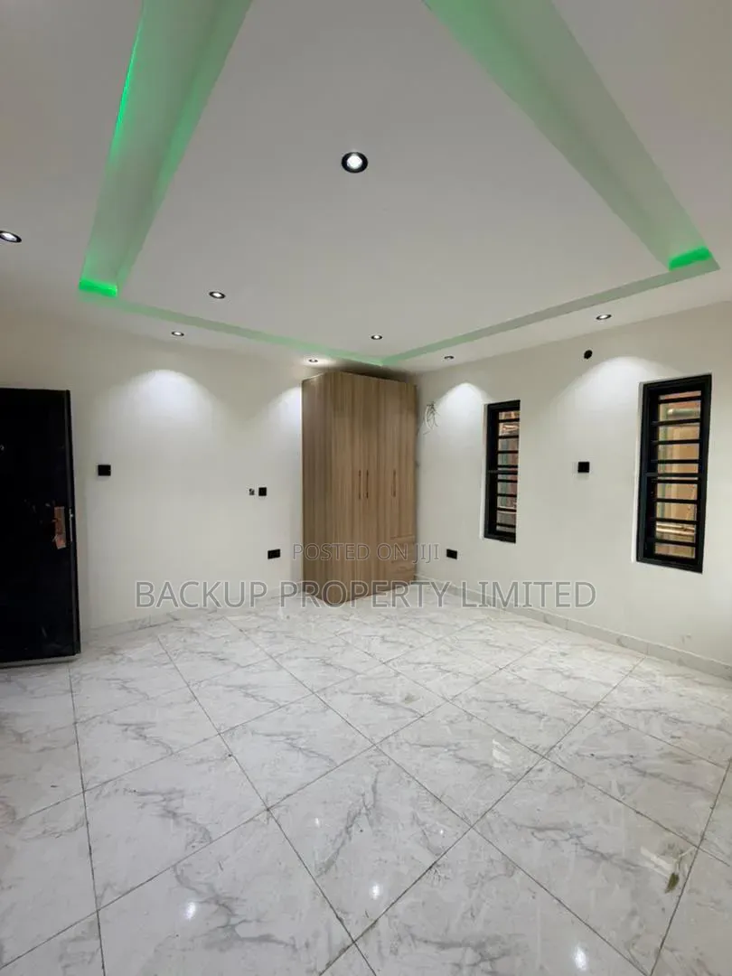 3bdrm Apartment in Ifako-Gbagada for sale in Ifako-Gbagada