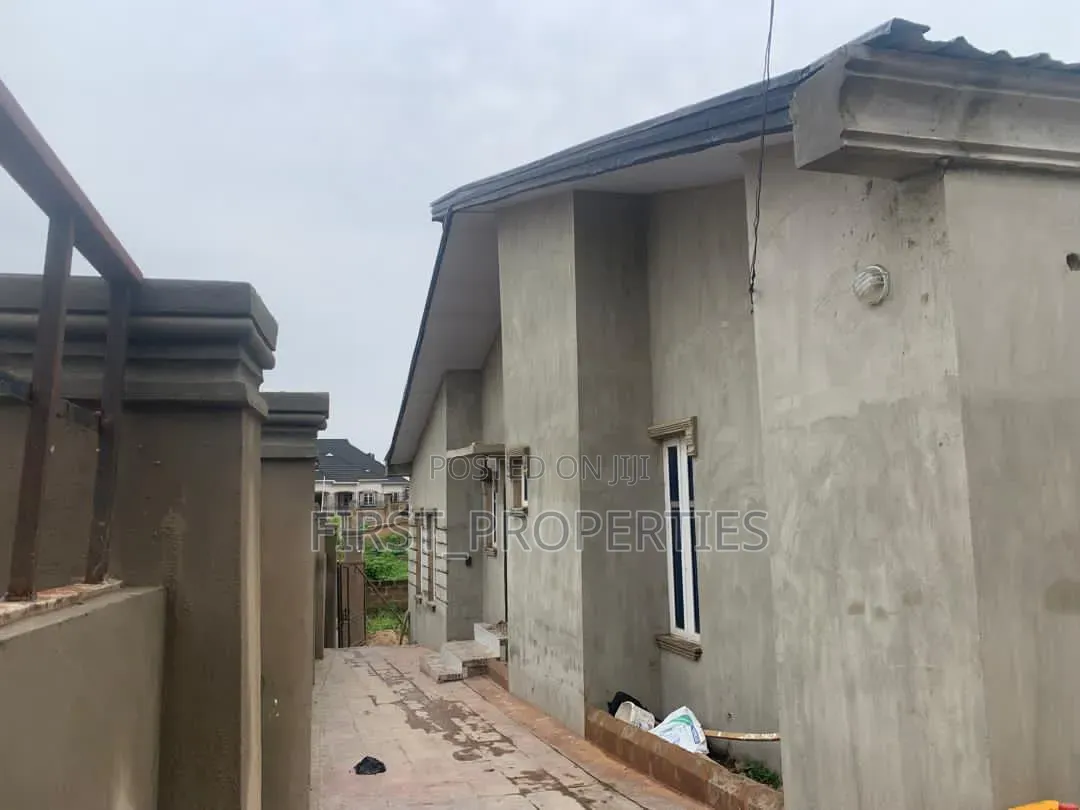 Furnished 3bdrm Bungalow in Ojumo Iron Akobo, Ibadan for sale in Ibadan