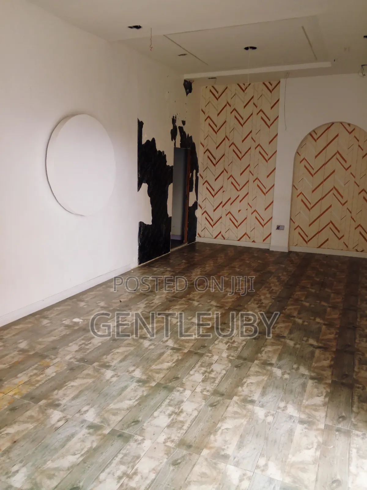 A 120 SQM Space for Rent, Lekki Phase.1 in Lekki Phase 1