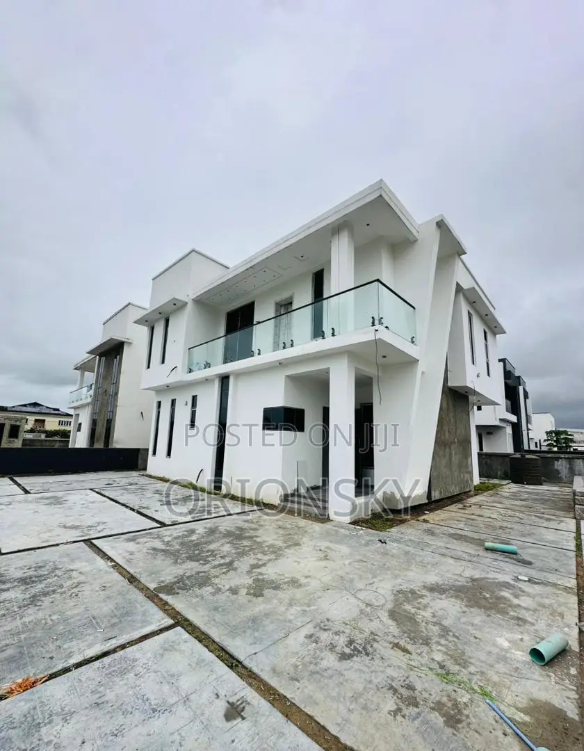 5bdrm Duplex in Off Lekki-Epe Expressway for sale in Off Lekki-Epe Expressway