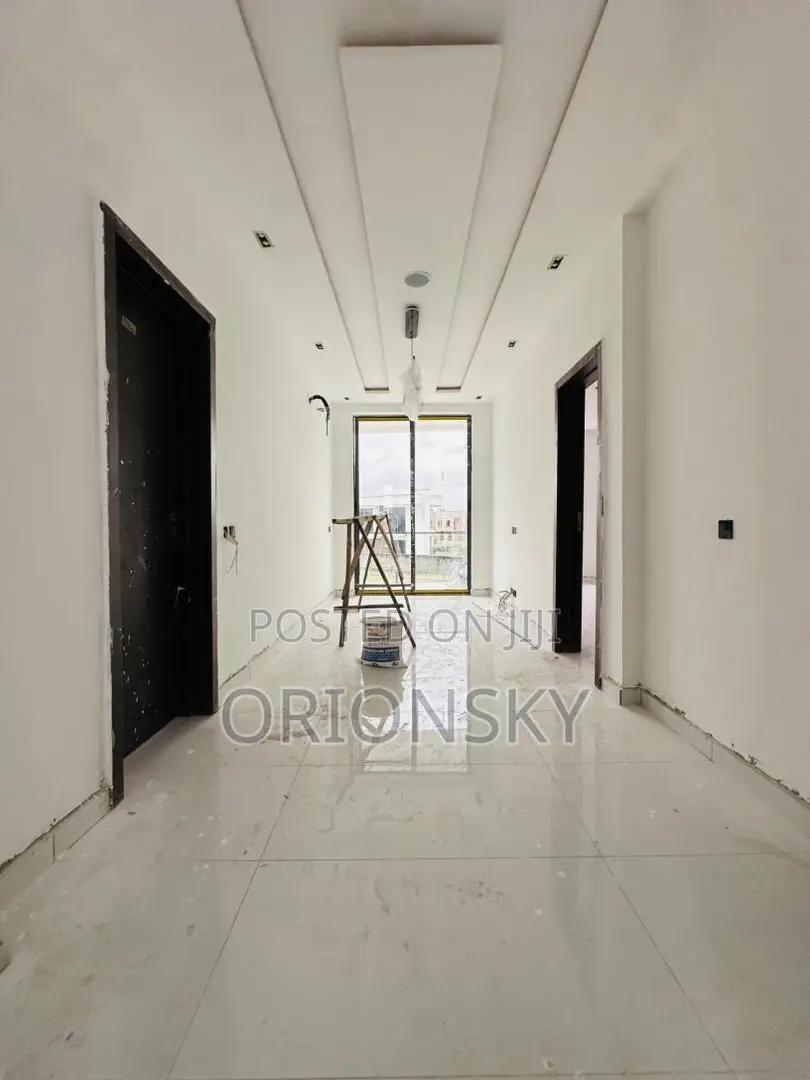 5bdrm Duplex in Off Lekki-Epe Expressway for sale in Off Lekki-Epe Expressway
