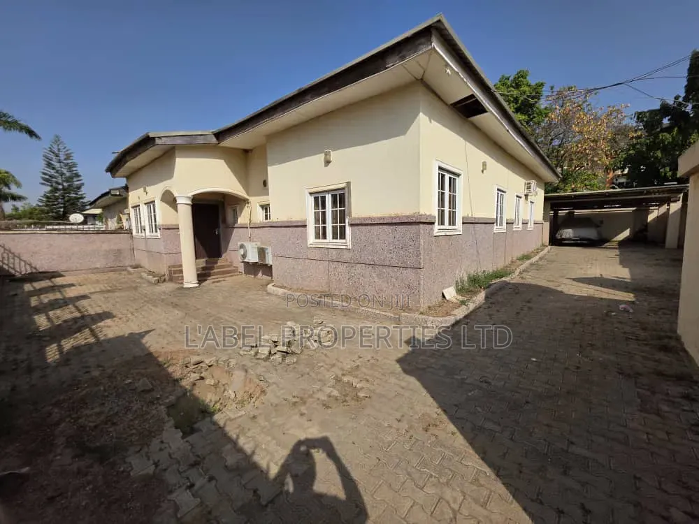 3bdrm Bungalow in Lifecamp Main, Kado for rent in Kado
