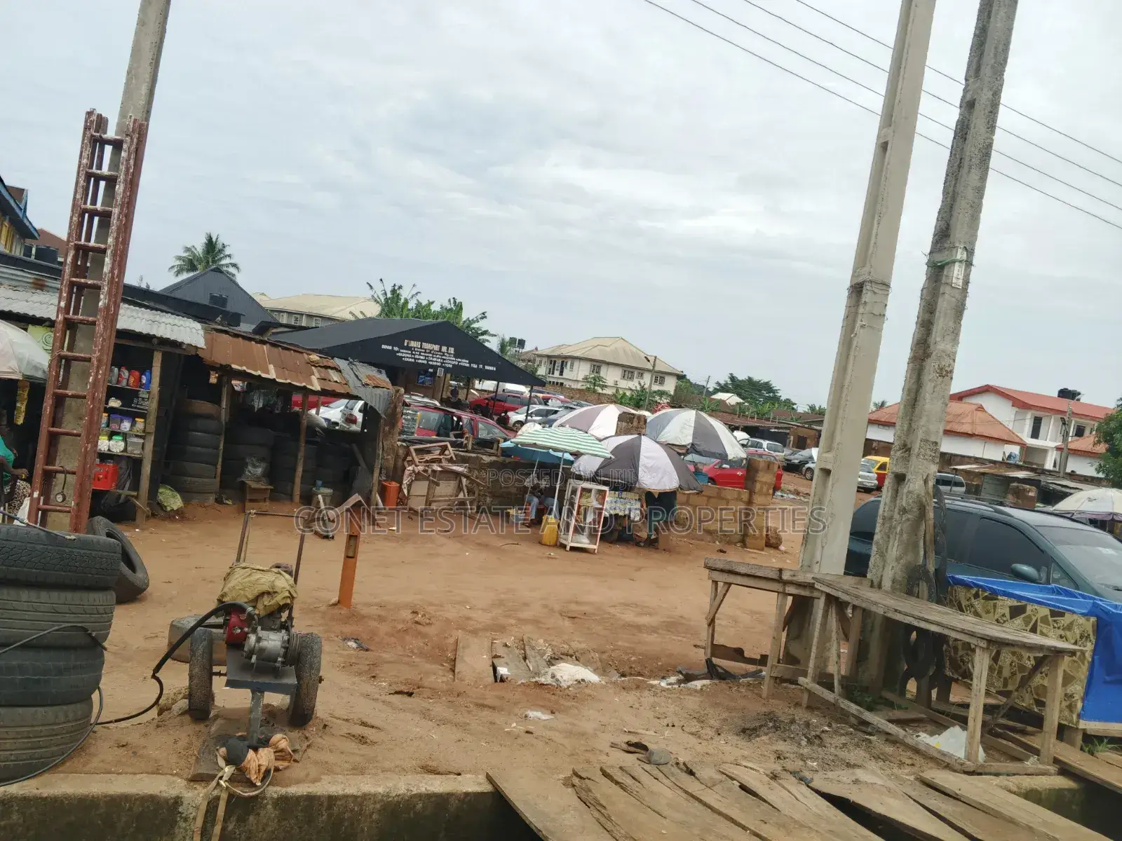 Land at the Expressway in Benin City