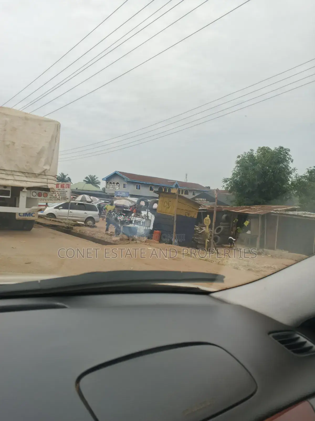 Land at the Expressway in Benin City
