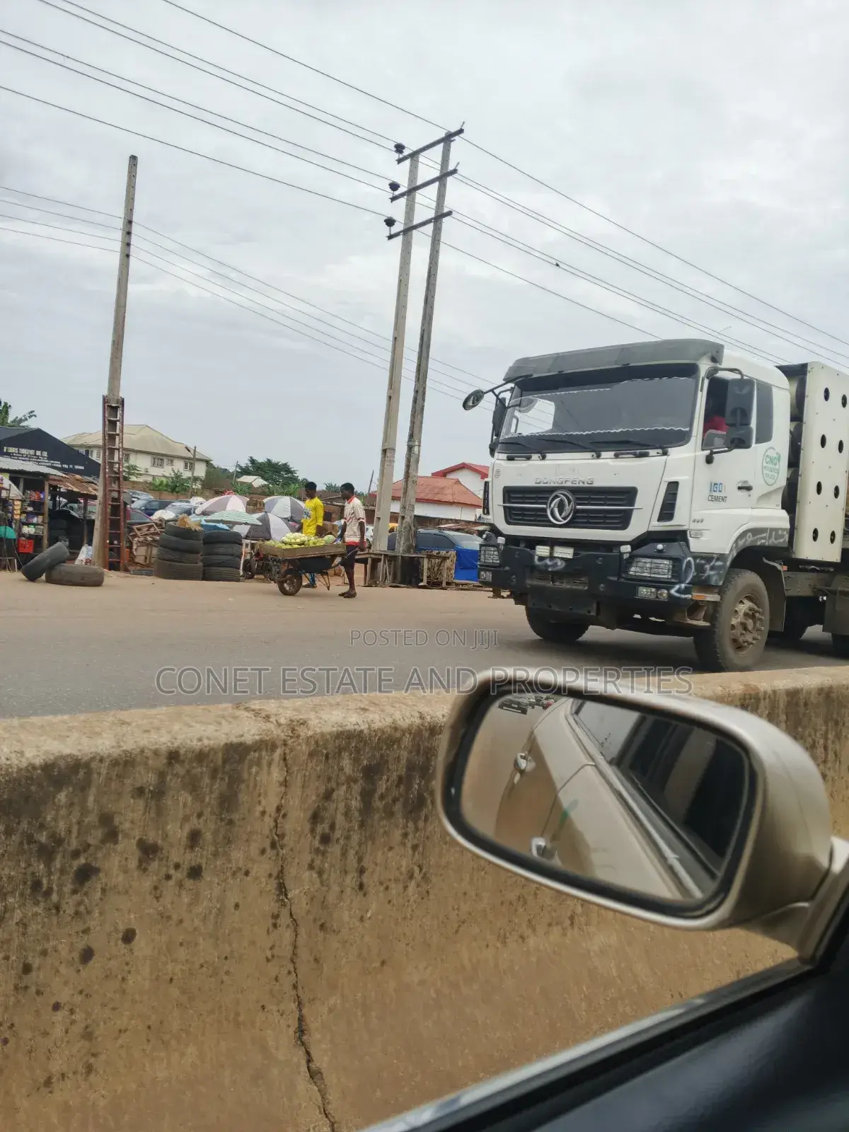 Land at the Expressway in Benin City