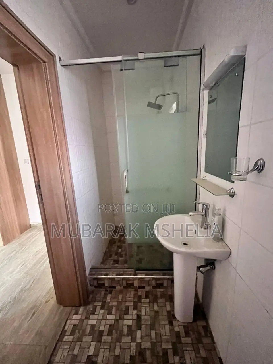 4bdrm Duplex in Idu Industrial for sale in Idu Industrial