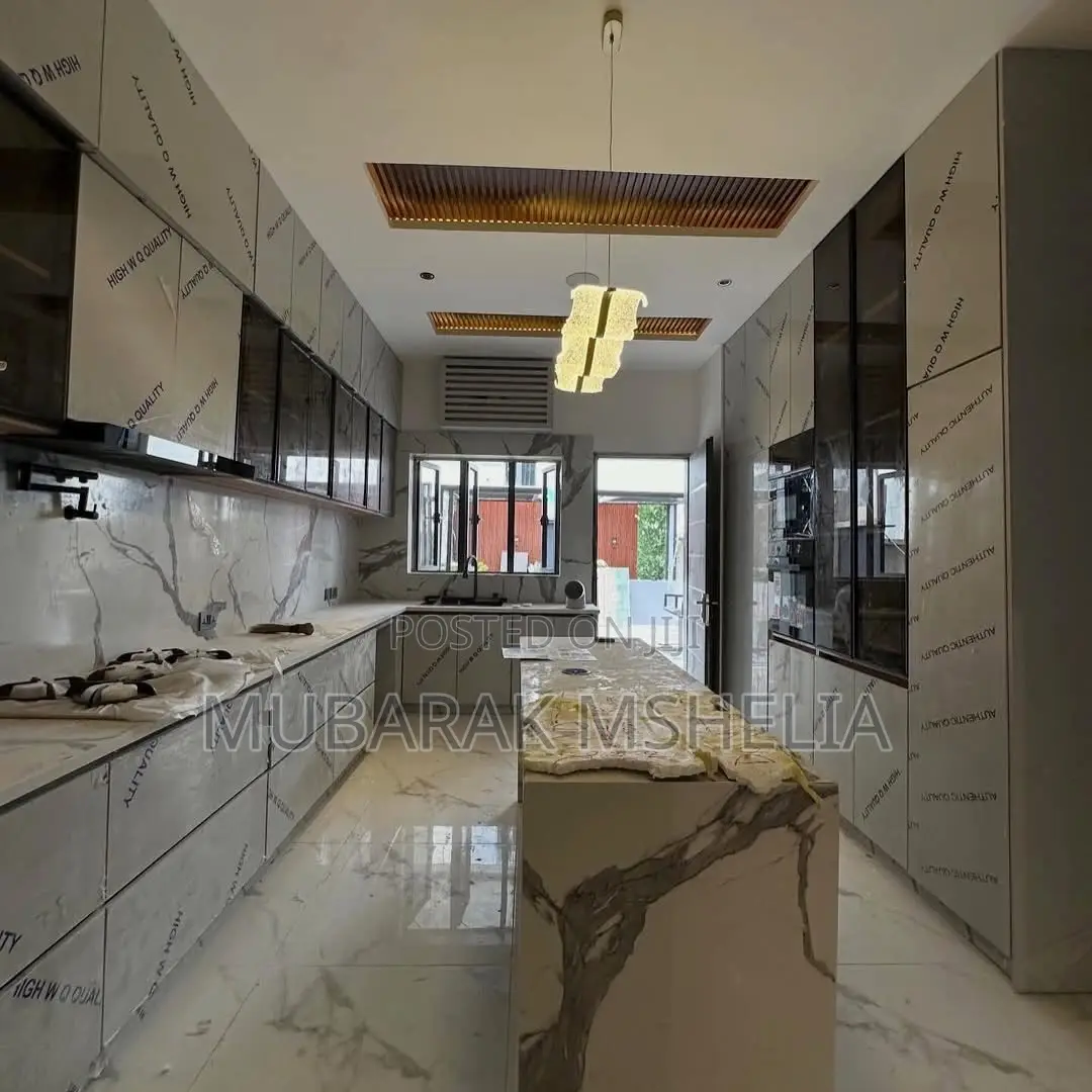 4bdrm Duplex in Utako for sale in Utako