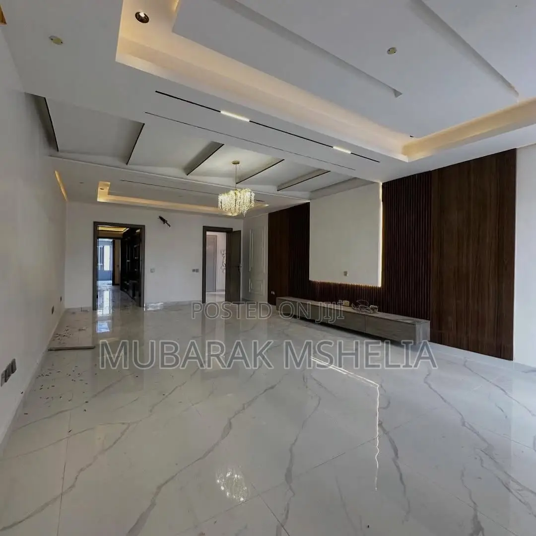 4bdrm Duplex in Utako for sale in Utako