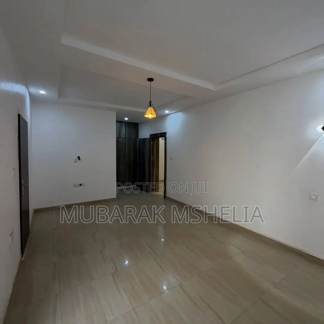 4bdrm Duplex in Jahi for sale in Jahi