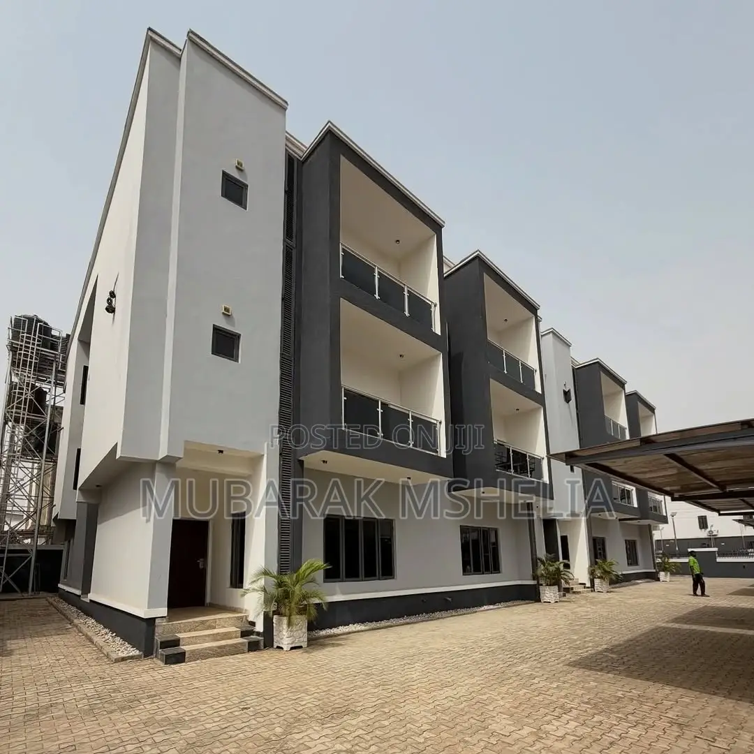 4bdrm Duplex in Jahi for sale in Jahi