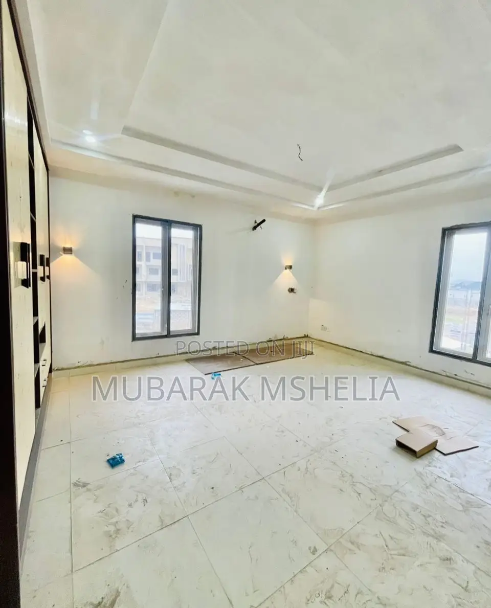 5bdrm Duplex in Wuye for sale in Wuye