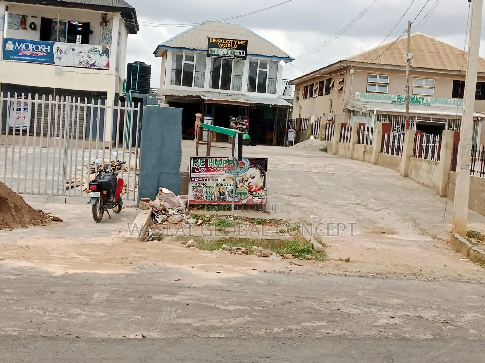 Big Shop Facing Main Road at Ilesa Garage Roundabout, Osogbo in Osogbo