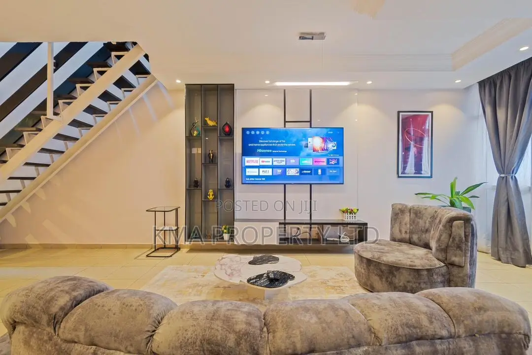 Luxurious 2 Bedroom Duplex in 1004