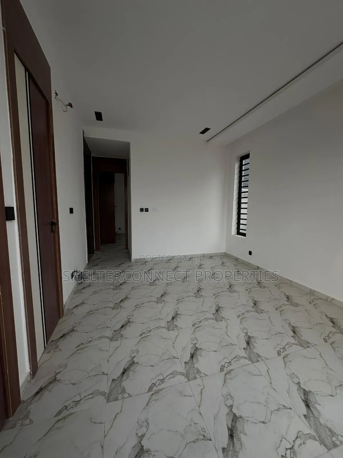 1bdrm Apartment in Lekki Expressway for sale in Lekki Expressway