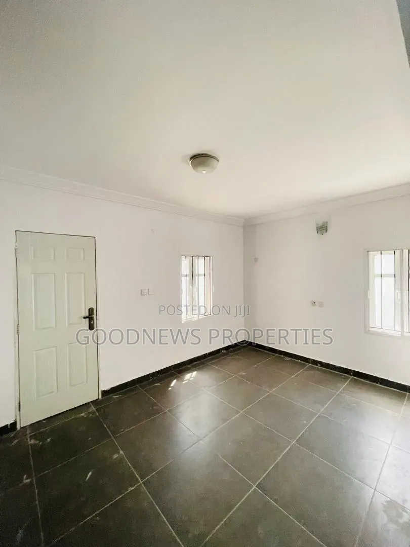 2bdrm Apartment in Orchid Road Lekki, Ikota for rent in Ikota