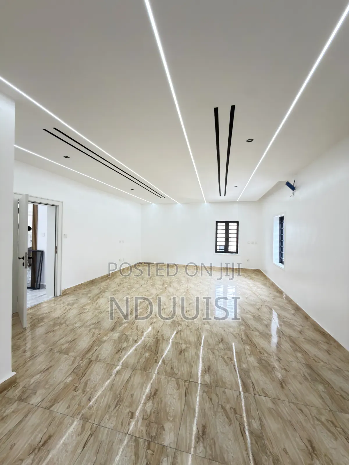 6bdrm Duplex in Dakwo District for sale in Dakwo District