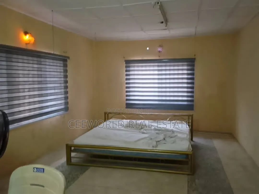 5bdrm Duplex in Oluyole Main Estate for rent in Oluyole