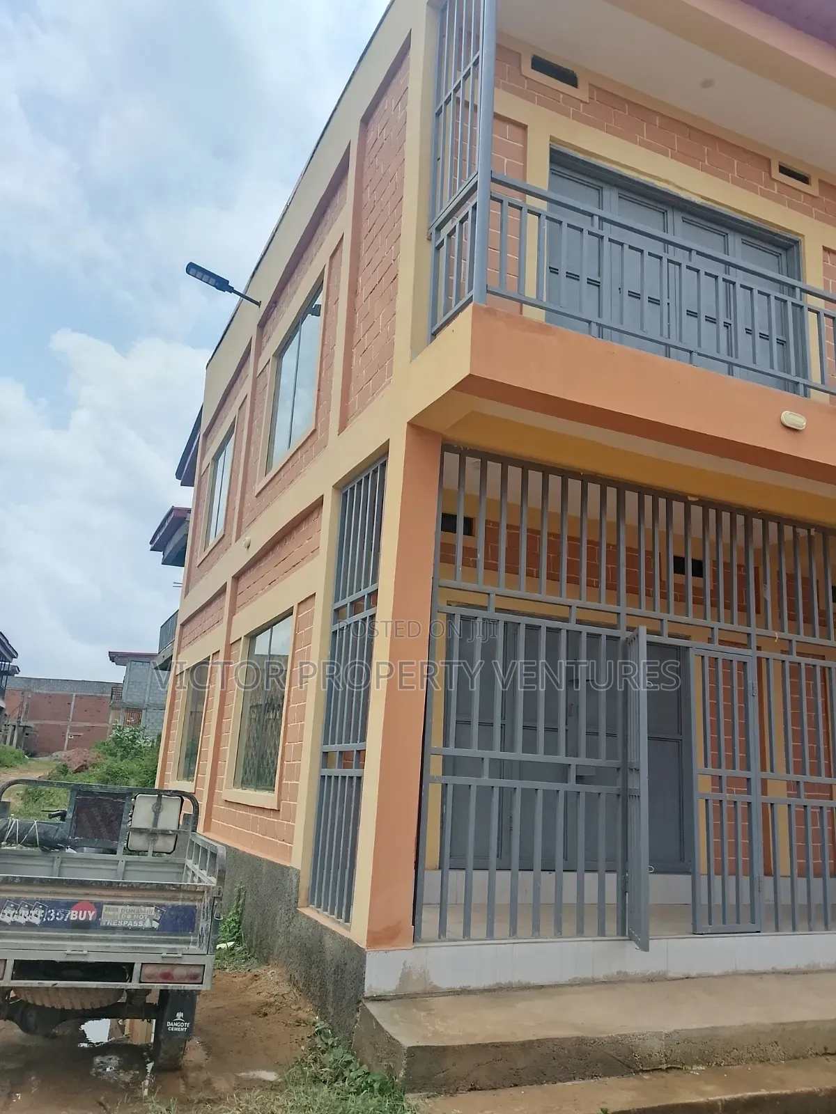 A Serial Duplex Shop / Warehouse Is Out for Sale at Fo1 Kubwa Market in Kubwa
