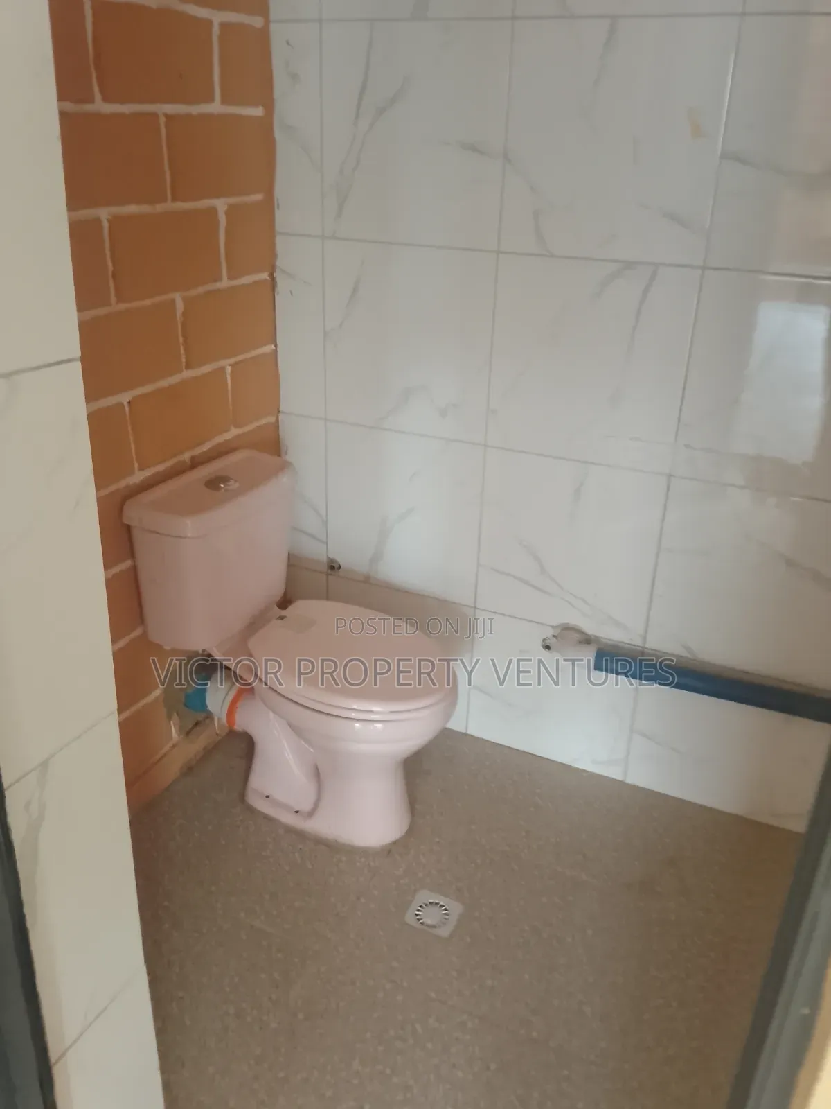 A Serial Duplex Shop / Warehouse Is Out for Sale at Fo1 Kubwa Market in Kubwa