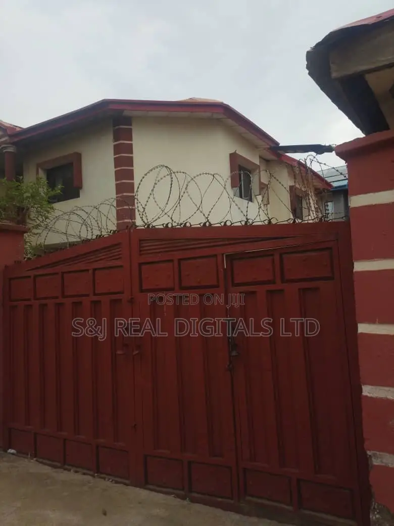 9bdrm Duplex in Mabushi for sale in Mabushi