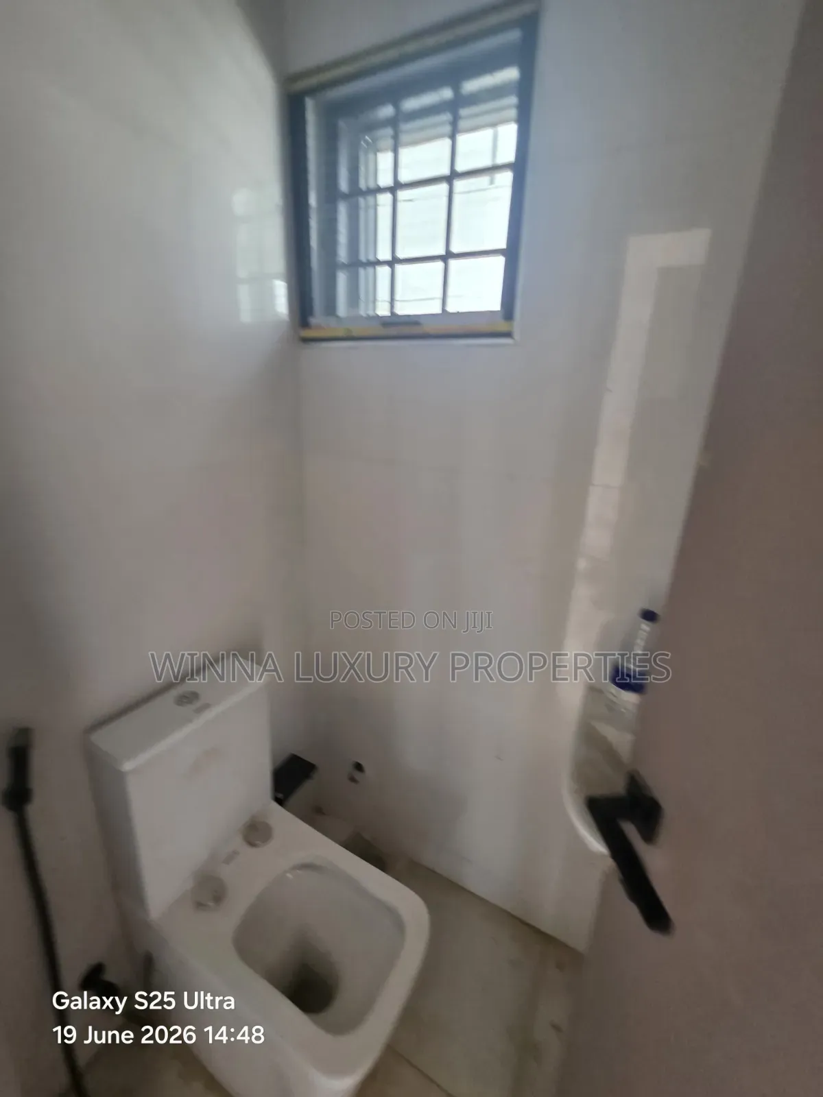 5bdrm Duplex in Jahi Gilmor By Navy for sale in Jahi