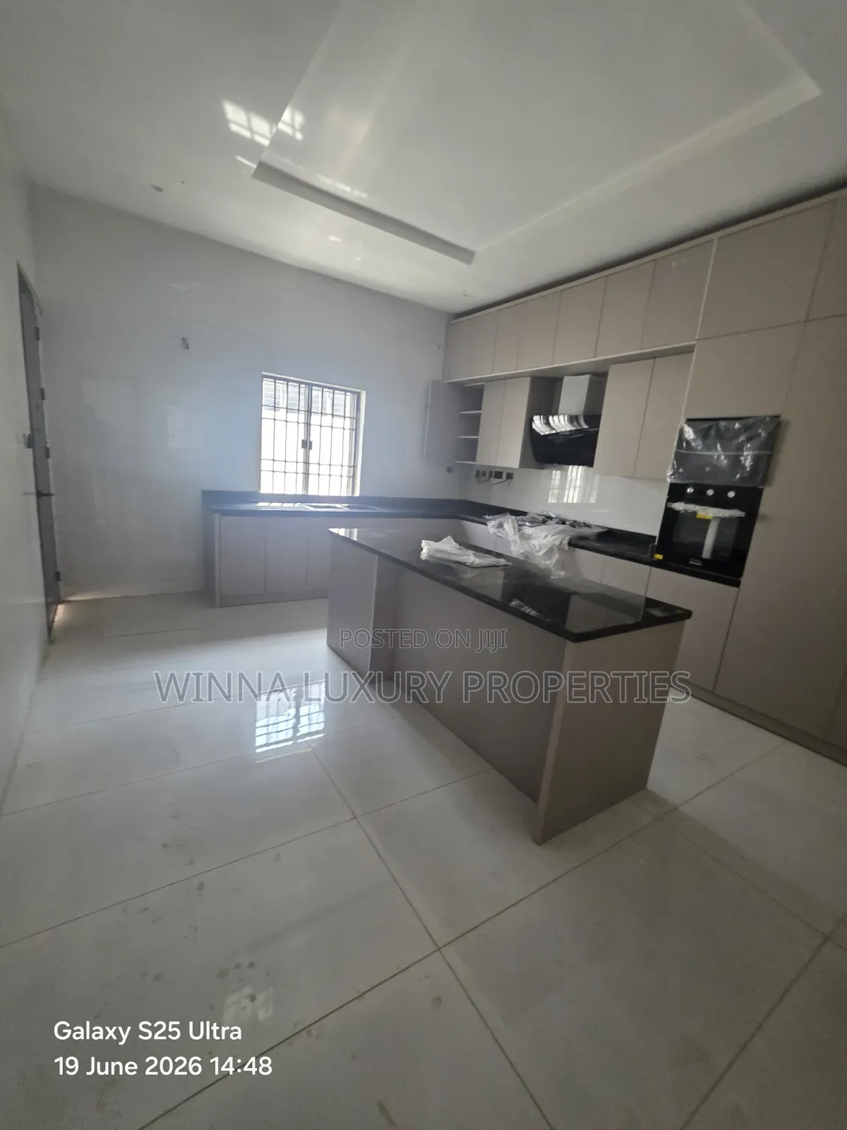 5bdrm Duplex in Jahi Gilmor By Navy for sale in Jahi