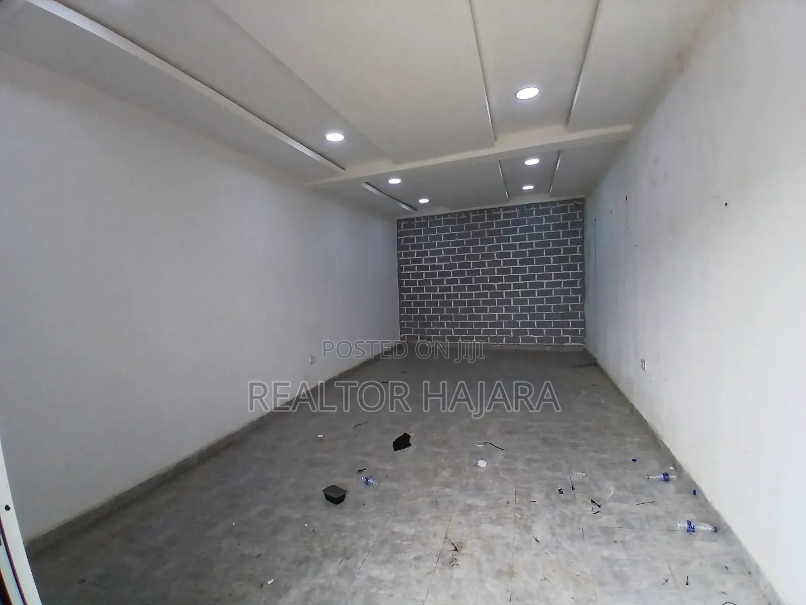 Shop Available for Rent at Fo1 Kuwba Market in Kubwa