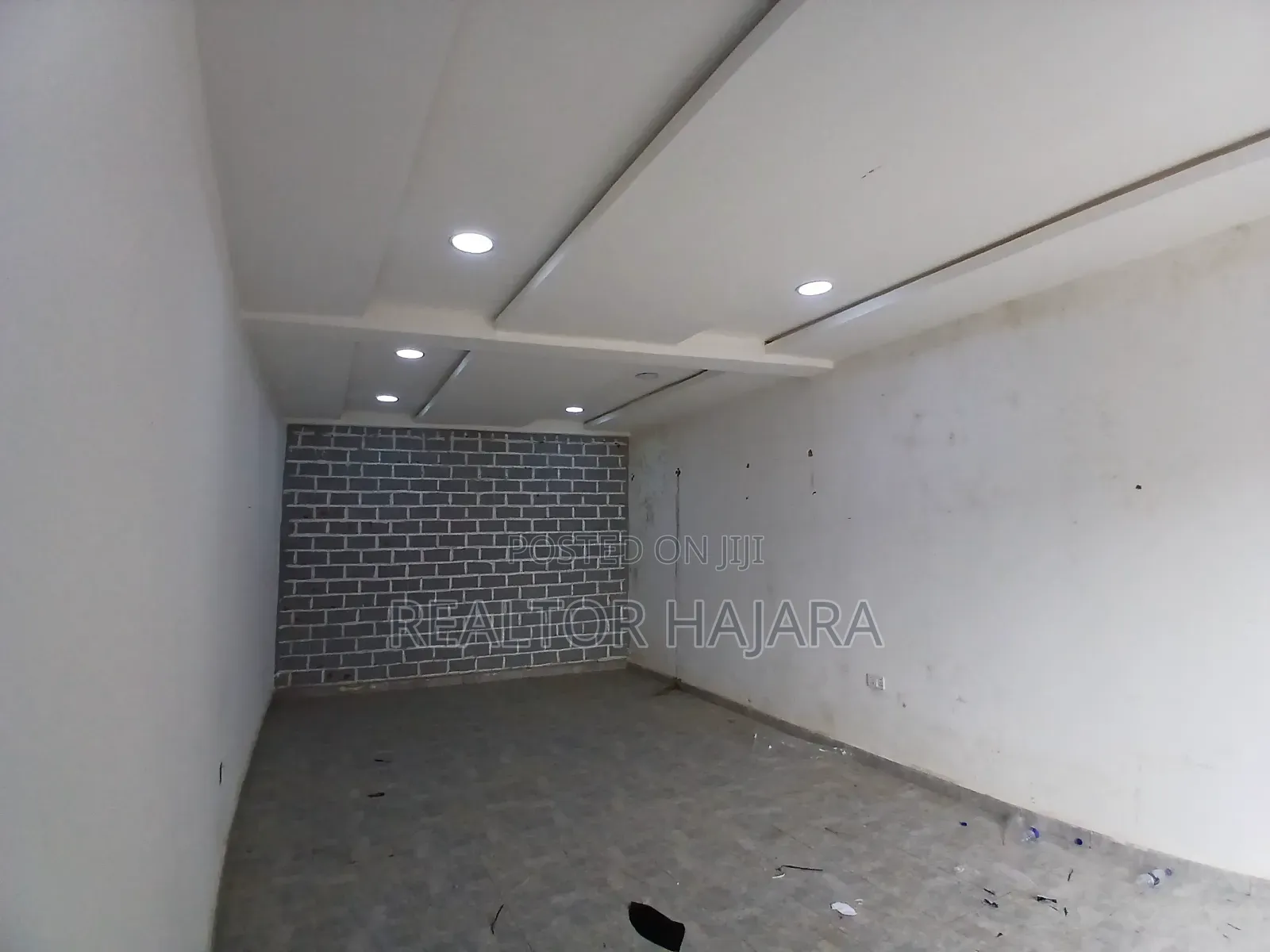 Shop Available for Rent at Fo1 Kuwba Market in Kubwa
