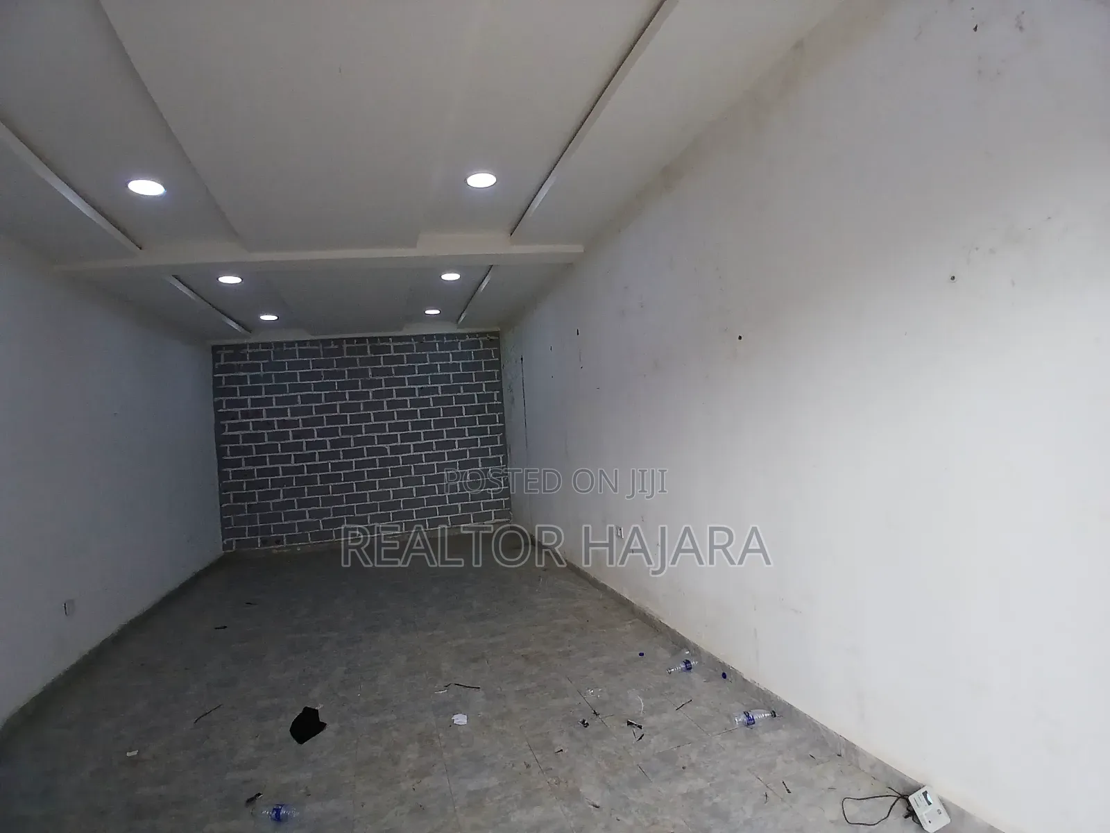 Shop Available for Rent at Fo1 Kuwba Market in Kubwa