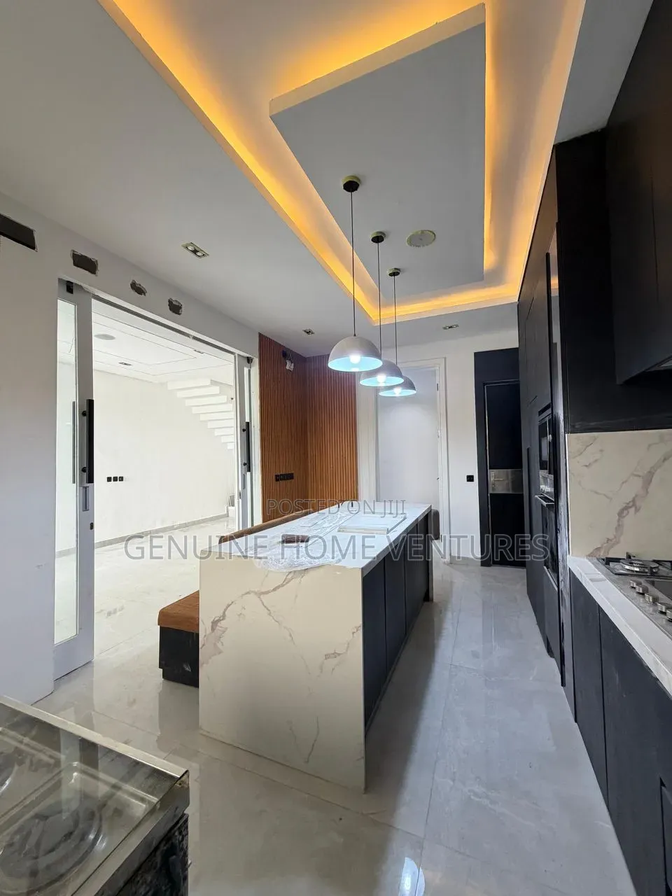 5bdrm Duplex in Ikate for sale in Ikate