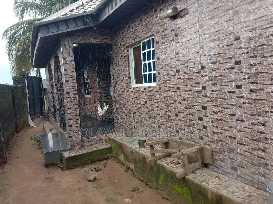 4bdrm Bungalow in Agbara-Igbesan for sale in Agbara-Igbesan