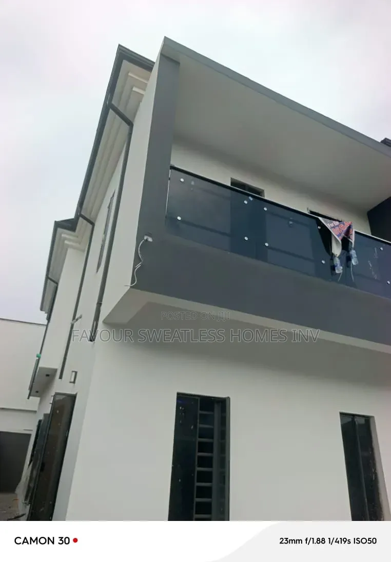 5bdrm Duplex in Magodo Ph1, GRA Phase 1 for sale in GRA Phase 1