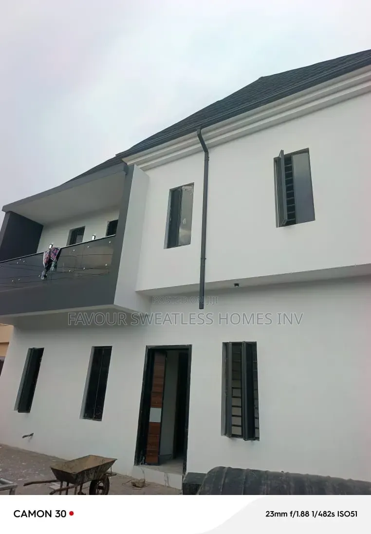 5bdrm Duplex in Magodo Ph1, GRA Phase 1 for sale in GRA Phase 1