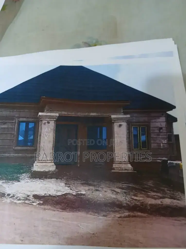3bdrm Bungalow in Suleja. Madalla for sale in Suleja