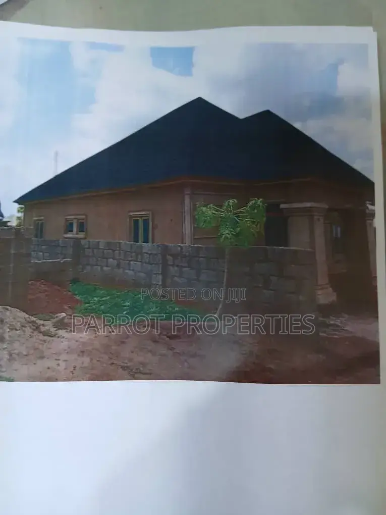 3bdrm Bungalow in Suleja. Madalla for sale in Suleja