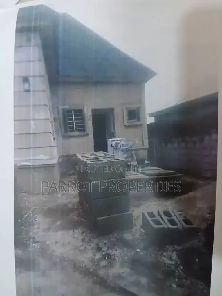 3bdrm Bungalow in Suleja. Madalla for sale in Suleja
