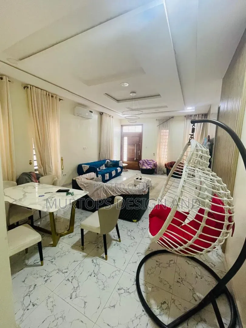 Furnished 4bdrm Duplex in Lekki Phase 2 for sale in Lekki Phase 2