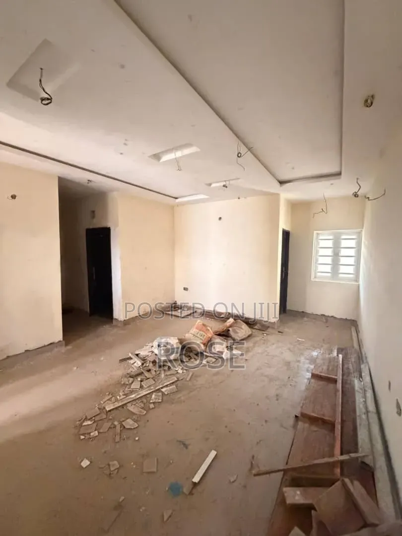 3bdrm Duplex in Shelter Extension, Uyo for rent in Uyo