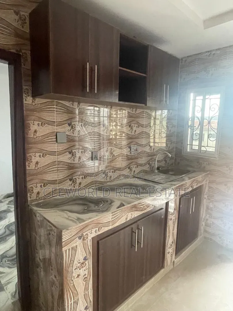 1bdrm Apartment in Ajufo Estate Elebu, Akala Express for rent in Akala Express