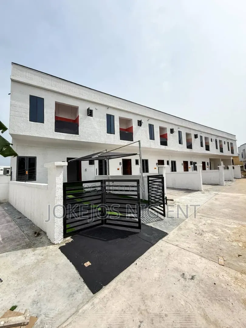 3bdrm Townhouse/Terrace in Atlantic Nominee, Off Lekki-Epe Expressway in Off Lekki-Epe Expressway