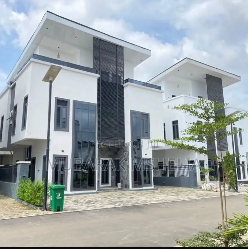 Furnished 4bdrm Duplex in Jahi for sale in Jahi