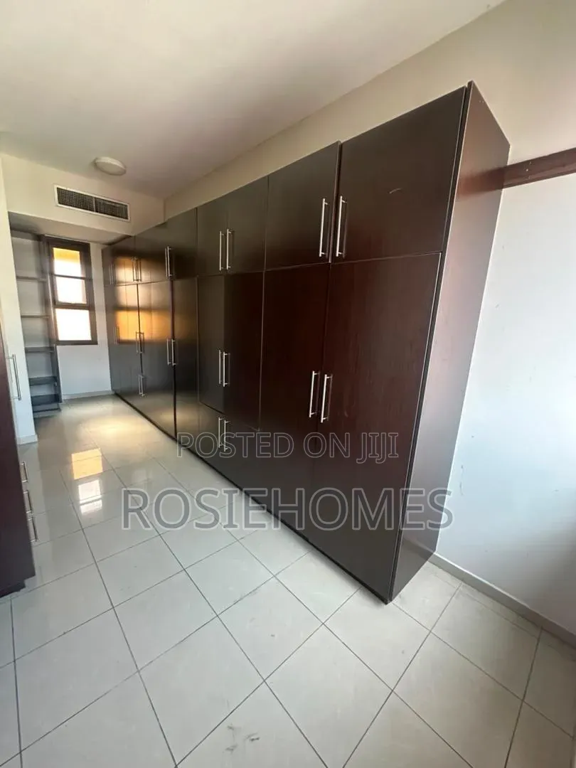 4bdrm Duplex in Banana Island for rent in Banana Island