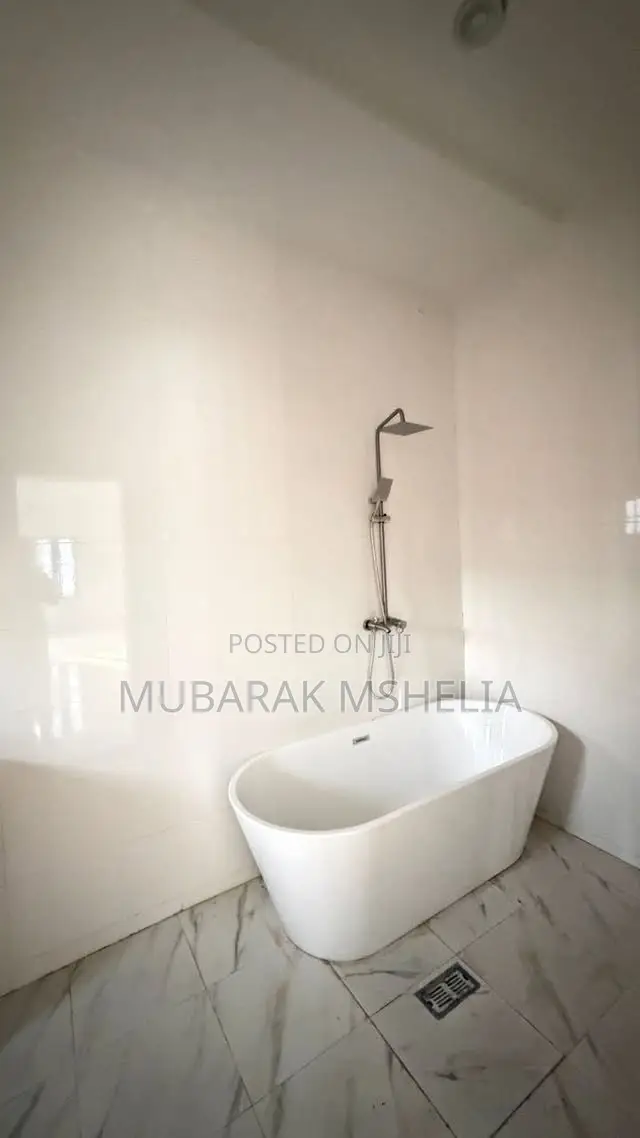 5bdrm Duplex in Guzape District for sale in Guzape District